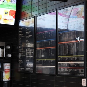 맥도날드 영양정보 표시 전면개폐형 알루미늄 액자
